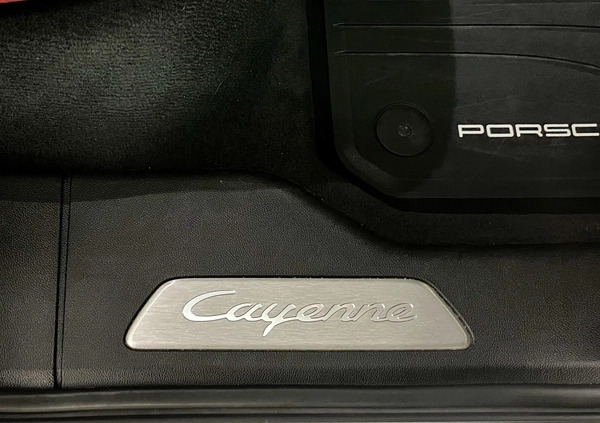 Porsche Cayenne cena 399000 przebieg: 74921, rok produkcji 2019 z Goniądz małe 781